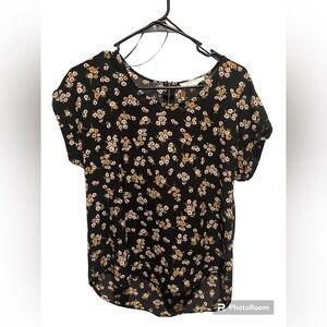 Women’s Spring floral blouse Medium